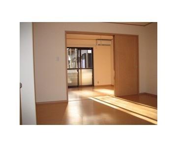 居室・リビング　使いやすい居間です