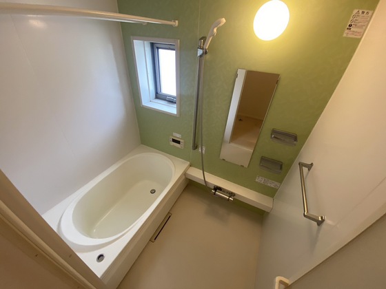 バス・シャワールーム　※別部屋の写真です