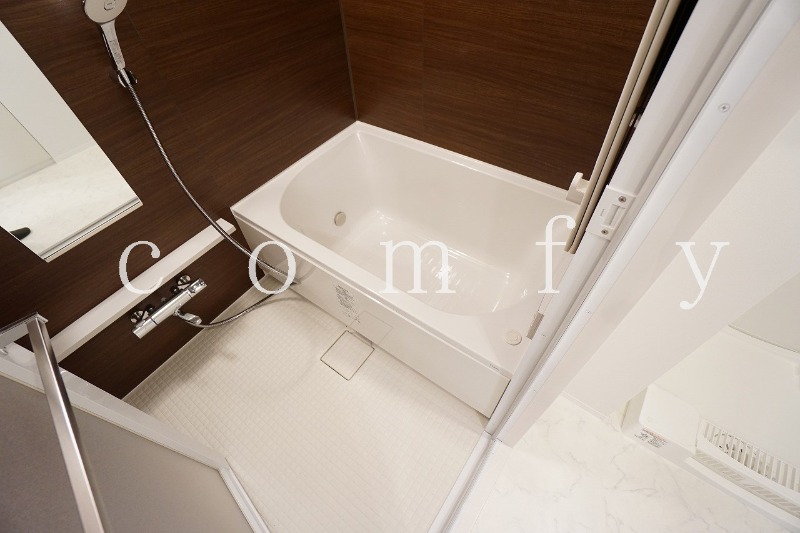 バス・シャワールーム　追炊き・浴室乾燥機付きバス