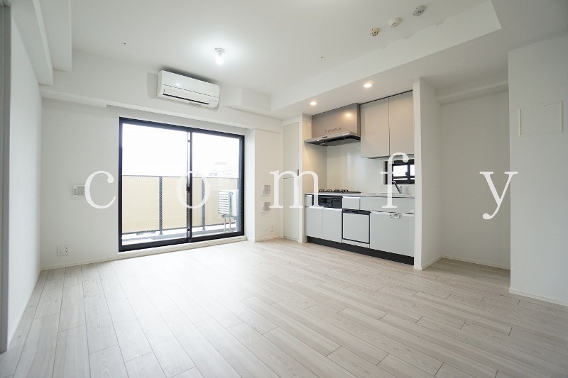 居室・リビング　１０．３帖の明るいリビング