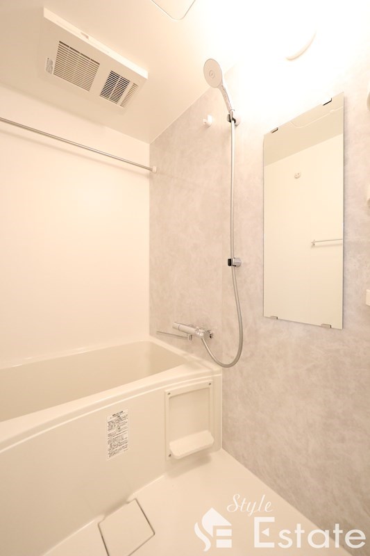 バス・シャワールーム　バスルーム