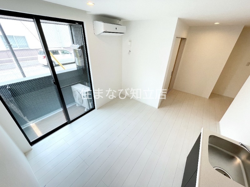 居室・リビング　同型別部屋写真