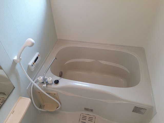 バス・シャワールーム　ゆったり過ごせるお風呂です