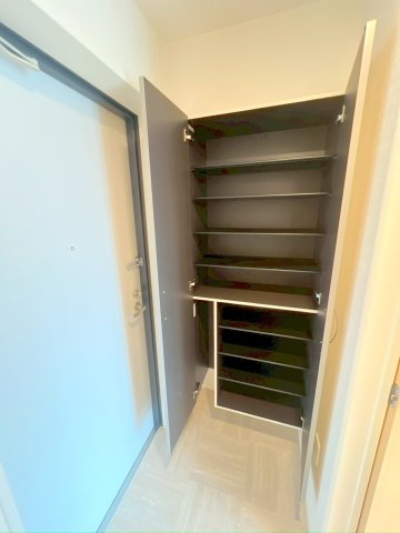 玄関　シューズボックス