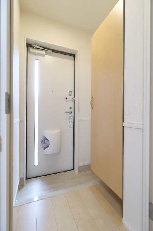 玄関　図面と現状に相違がある場合には現状を優先