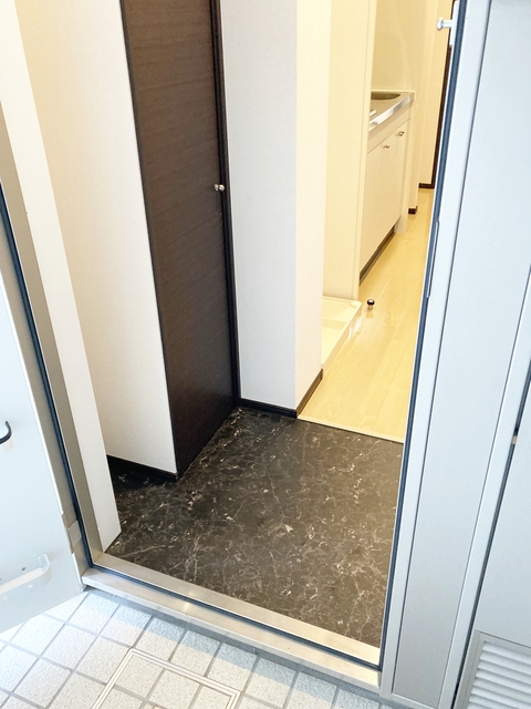 玄関　玄関部分となります。