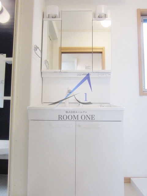 洗面設備　独立洗面台です。