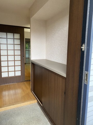 玄関　※別部屋参考写真です