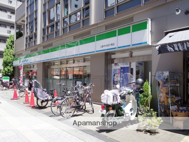 コンビニ　ファミリーマート（コンビニ）まで209m