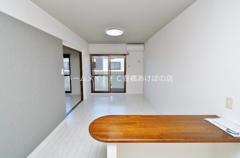 居室・リビング　同型別部屋写真