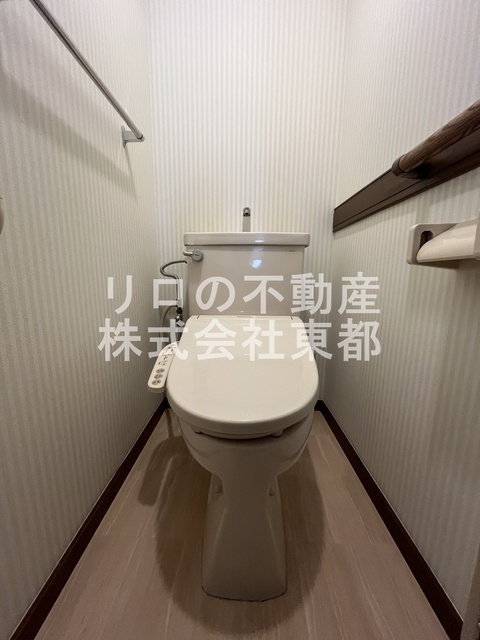 トイレ　洗浄・暖房便座付です！