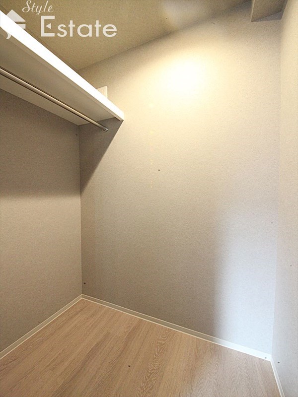 収納　ウォークインクローゼット