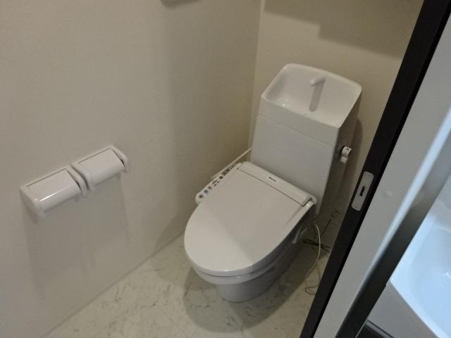 トイレ　シャワー付トイレ