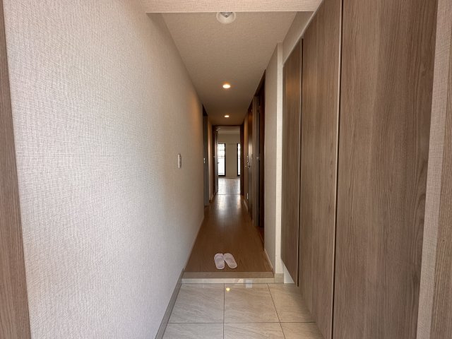 玄関　同一タイプです。