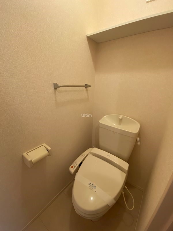 トイレ　※別のお部屋のお写真です。御参考までに。
