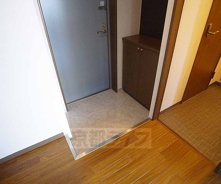 玄関　シューズボックスもついてます