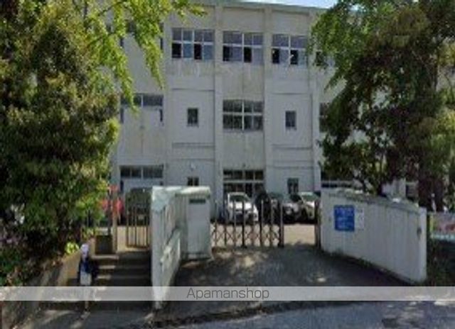 小学校　大分市立明野東小学校（小学校）まで724m