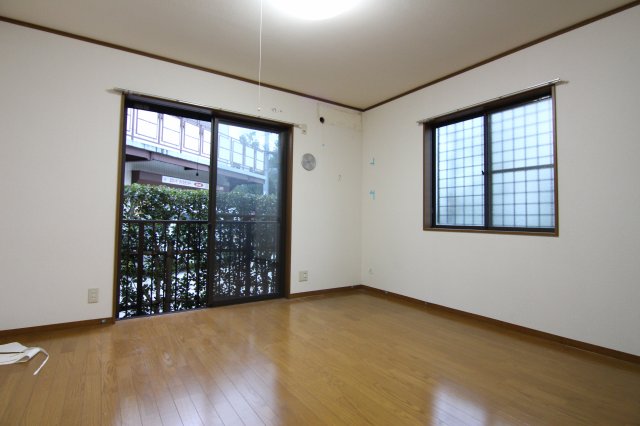 居室・リビング　別部屋の参考写真です。