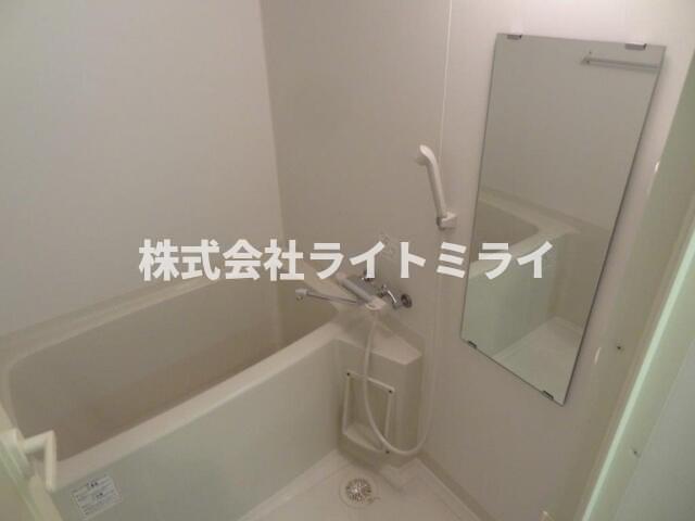 バス・シャワールーム　?