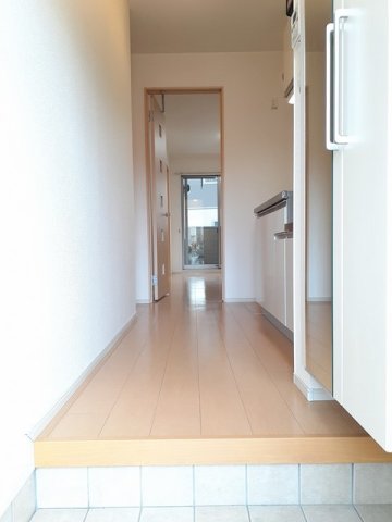 玄関　シンプルで使いやすい玄関です