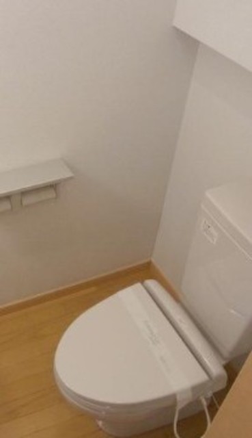 トイレ　反転部屋参考写真です。
