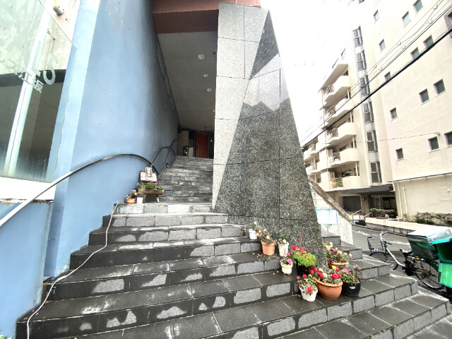 エントランス　お帰りなさいませ。