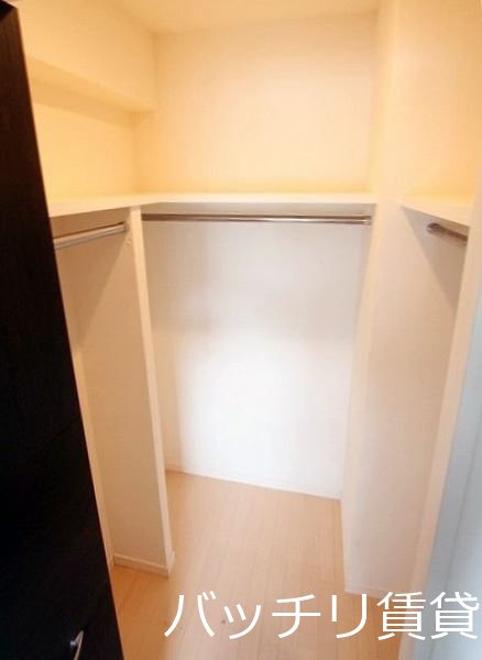 収納　＊画像は別部屋の為イメージ、現状を優先いたします