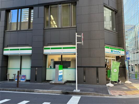 コンビニ　ファミリーマート銀座一丁目店（コンビニ）まで76m