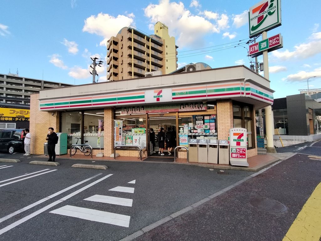 コンビニ　セブン-イレブン 小倉木町店（コンビニ）まで1080m