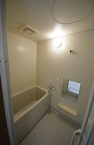 バス・シャワールーム　別部屋の参考写真となります。