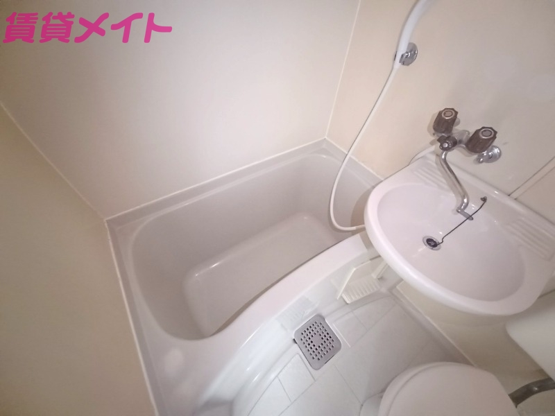 バス・シャワールーム　別部屋参照。現状優先になります。