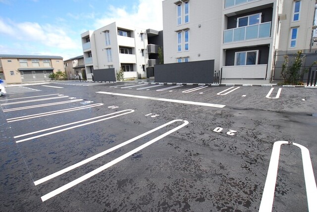 駐車場　駐車場