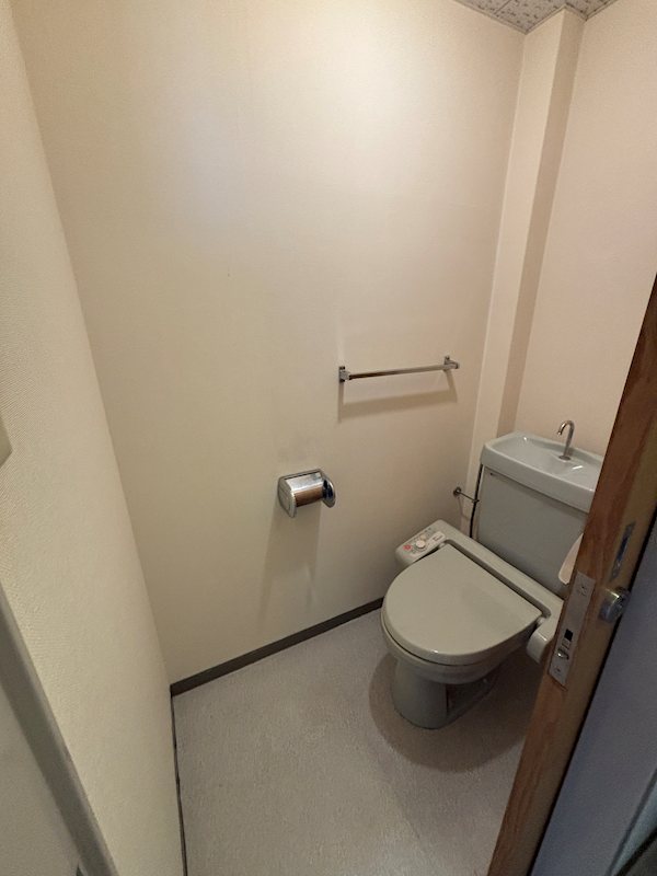 トイレ　バス・トイレ別です！