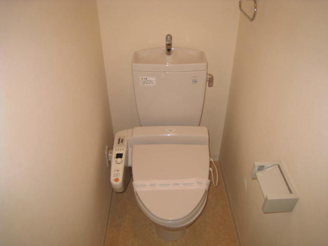 トイレ　※別のお部屋となります。現況を優先致します。