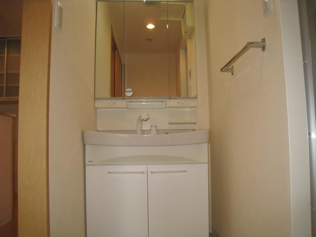 洗面設備　※別のお部屋となります。現況を優先致します。