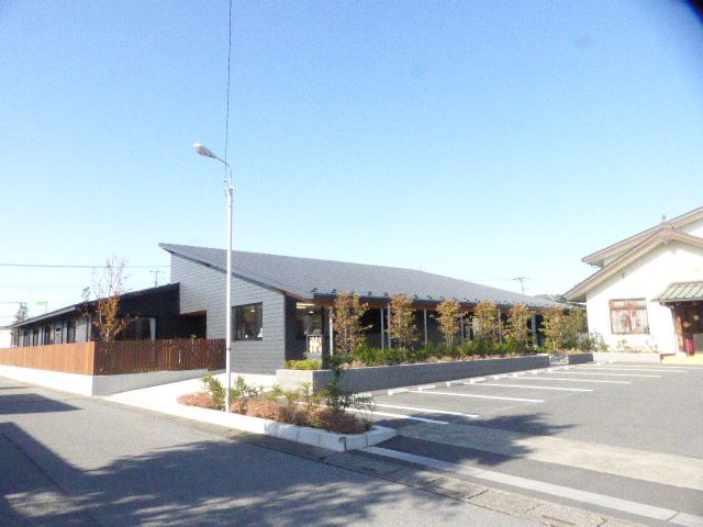 幼稚園・保育園　しらとりこども園（幼稚園・保育園）まで477m