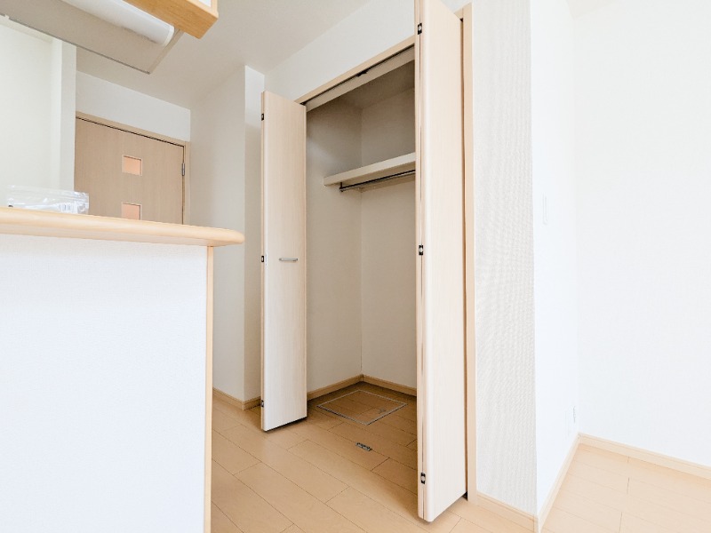 収納　同型写真