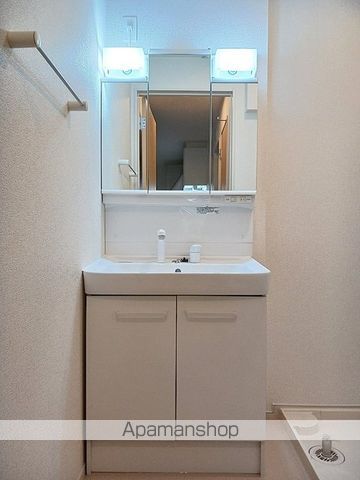 ＪＲ山陽本線 岡山駅 バス乗車時間：30分 最寄りバス停で下車 徒歩6分 2階建 築7年の内装写真