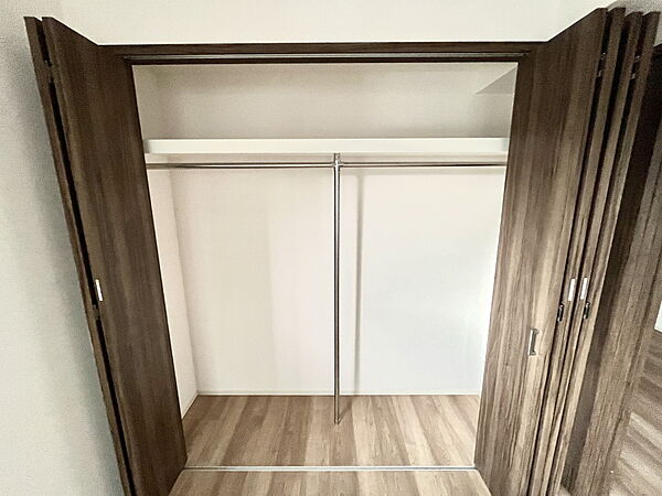 収納　写真は同タイプ住居です。