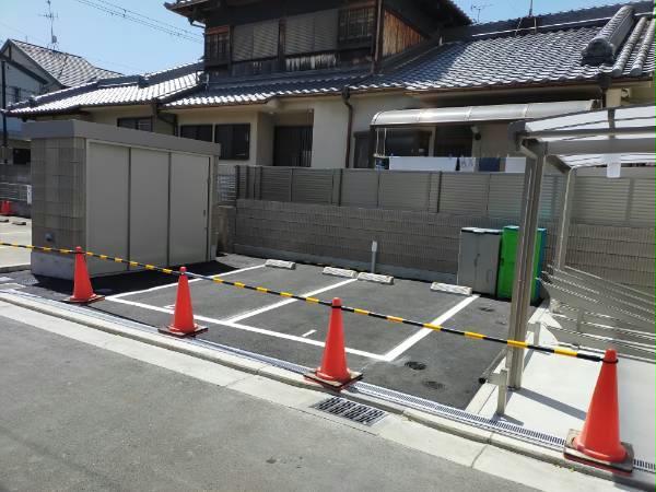 駐車場　駐車場