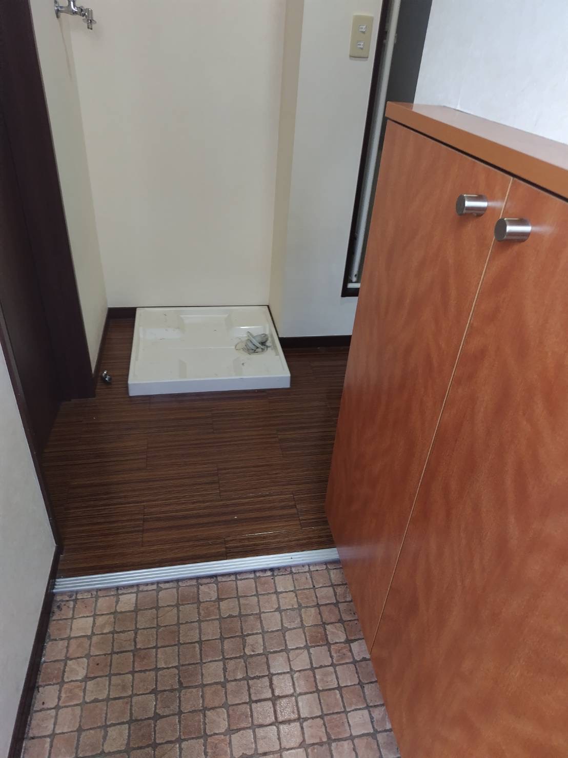 玄関　別室参考写真です。