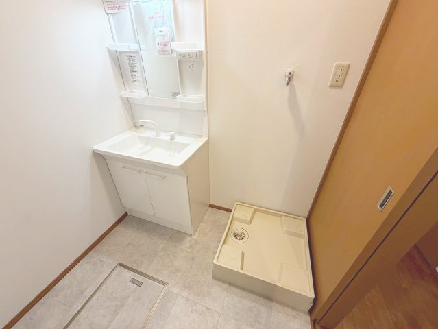 洗面設備　広い洗面スペース