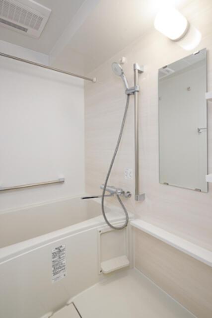 バス・シャワールーム　※写真は同タイプ住戸です。