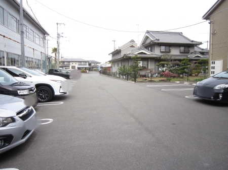 駐車場　駐車スペースもあります