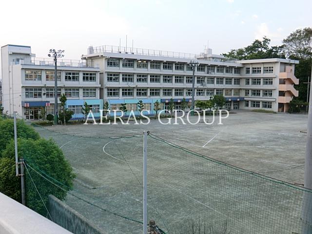 小学校　福生市立第七小学校（小学校）まで518m