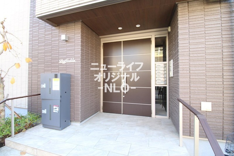 エントランス　宅配ボックス・オートロック付き☆
