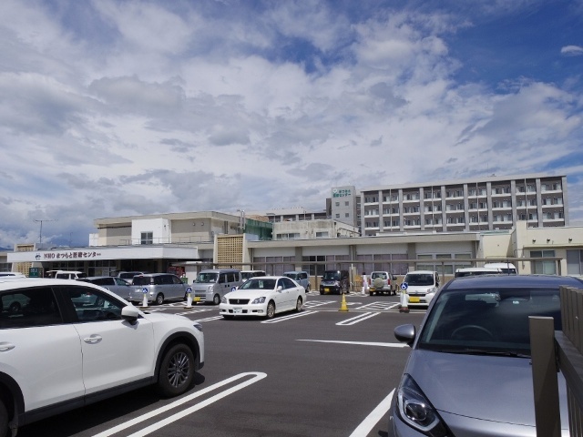 病院　独立行政法人国立病院機構まつもと医療センター（病院）まで430m