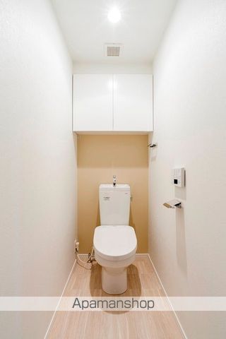 山陽新幹線 博多駅 徒歩14分 14階建 築13年のトイレ写真