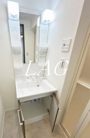 洗面設備　独立洗面台です。