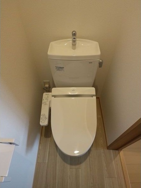 REGALESTリバーサイド新富のトイレ写真